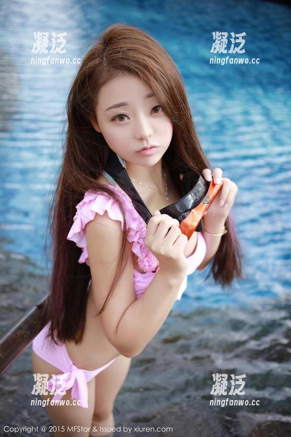 模范学院-艾莉Evelyn 模范学院 - 艾莉Evelyn的校服写真集,谁说只能在课堂上见到?