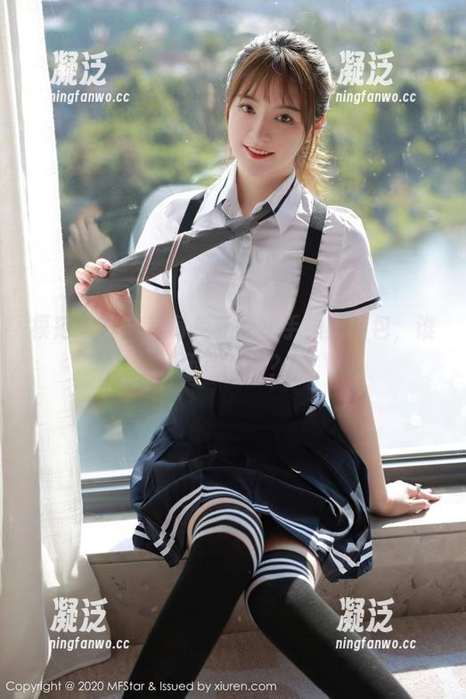 模范学院-草莓兔兔 模范学院 - 草莓兔兔的水手服美图包,谁还在撒娇?