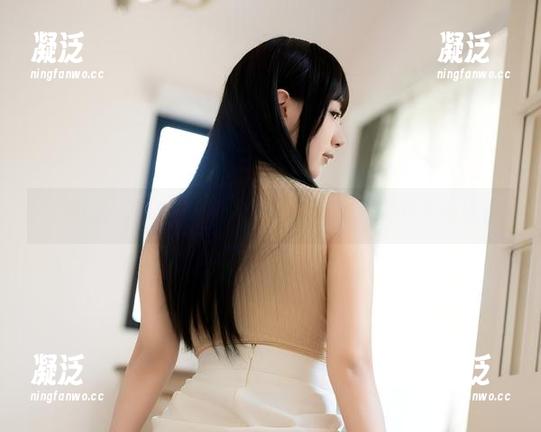 浅安安 更新!浅安安美图,少女的无法言喻的色彩碰撞