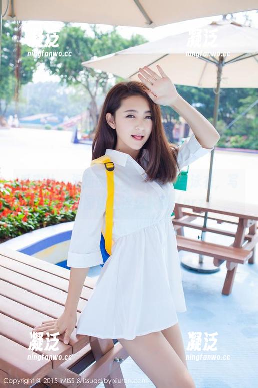 爱蜜社-妤薇Vivian 爱蜜社 - 海边的妤薇Vivian与泳衣,写真集原图让人浮想联翩(orz)