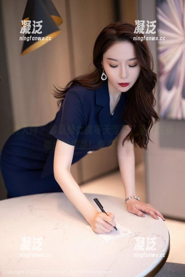 秀人网-娜比 秀人网 - 如果修女能每天变装,那一定是娜比的作品!快来下载!