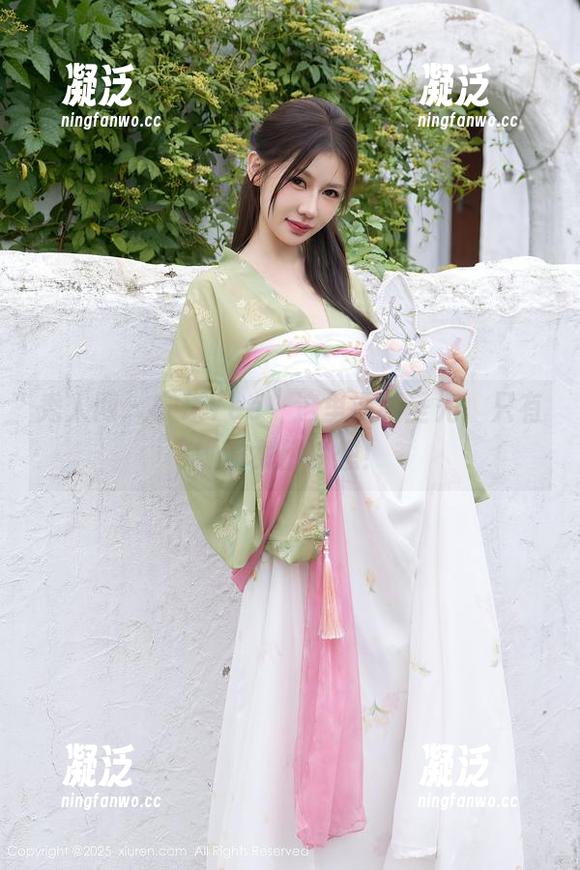 秀人网 - 安琪Yee，这里没有圣光，只有她的女仆梦想！