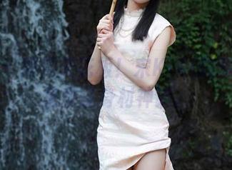 秀人网 – 翘臀天花板！宋KiKi的最新写真集见证身材神话。