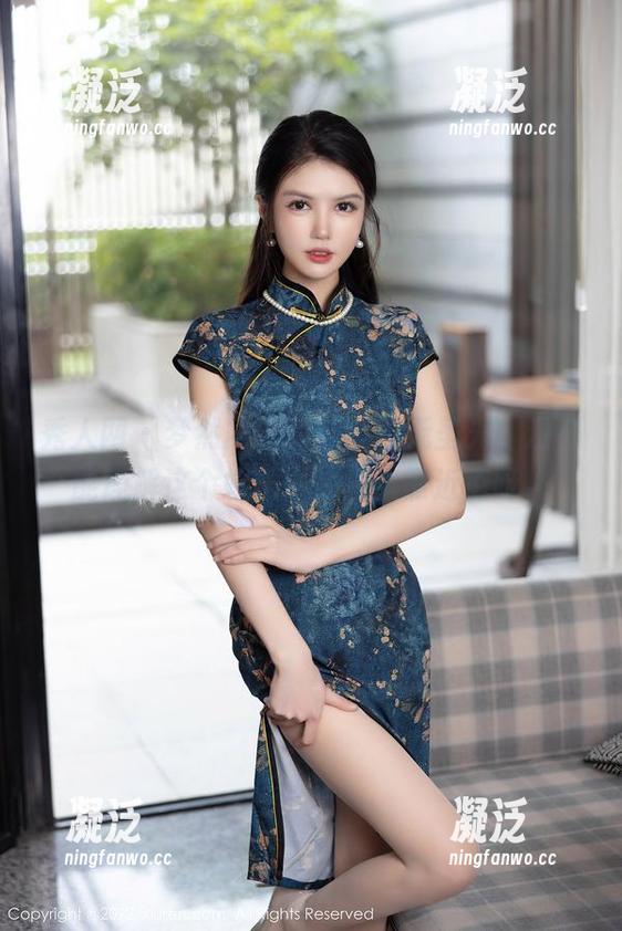 秀人网-梦然同学 秀人网 - 梦然同学的天台照无圣光,没谁能理解这个妙境,快点击靠近点呀!