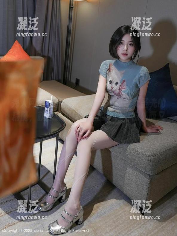 秀人网 - 王伊纯的女友套图真是无圣光的精髓，就像逛街时发现的宝藏，意外而又有趣。