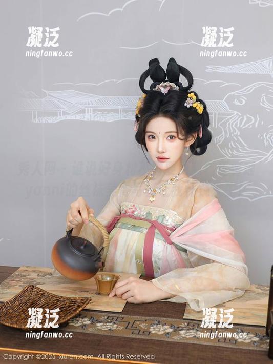 秀人网 - 谁说好身材不需要更新？王馨瑶yanni的丝袜美臀写真让我怀疑人生！