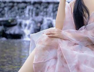 秀人网 – 糯美子Mini带你逛户外，定制图集里的风与光