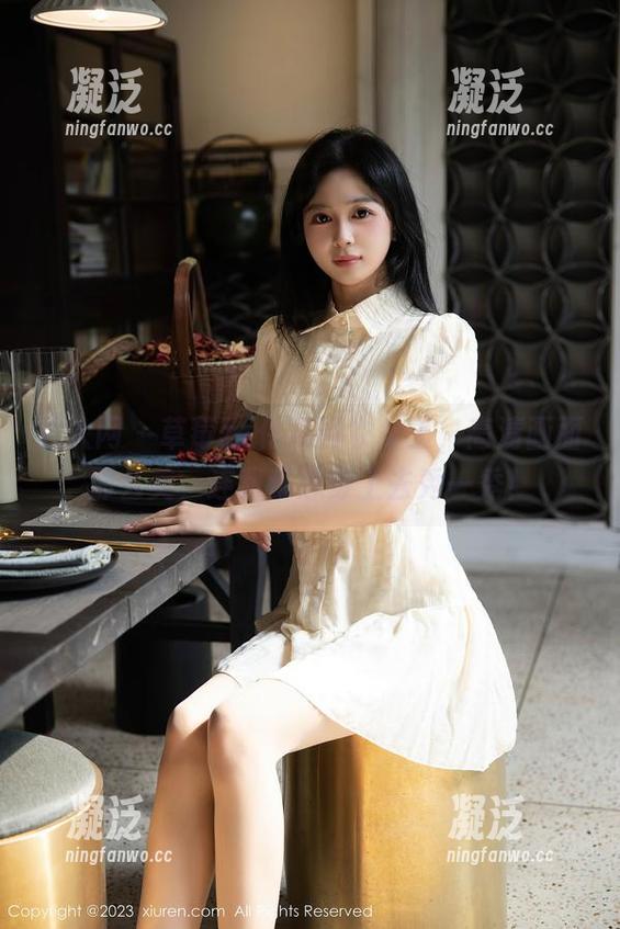 秀人网 - 草莓zz化身睡衣女王，高清画面那么美，连我都想穿上去秀一秀！