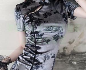 秀人网 – 邹晶晶女王的睡衣睡姿，原图里自带壁纸属性