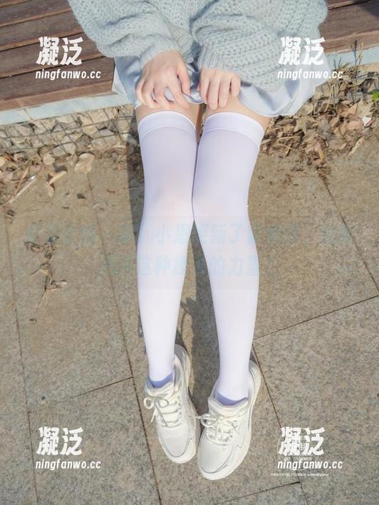 紧急企划-小恩 紧急企划 - 嘿!小恩更新了御姐图,谁能抵挡这种撩人的力量?