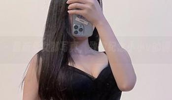 微密圈 – 最新兔女郎写真，致敬纪念小小v的调皮时刻