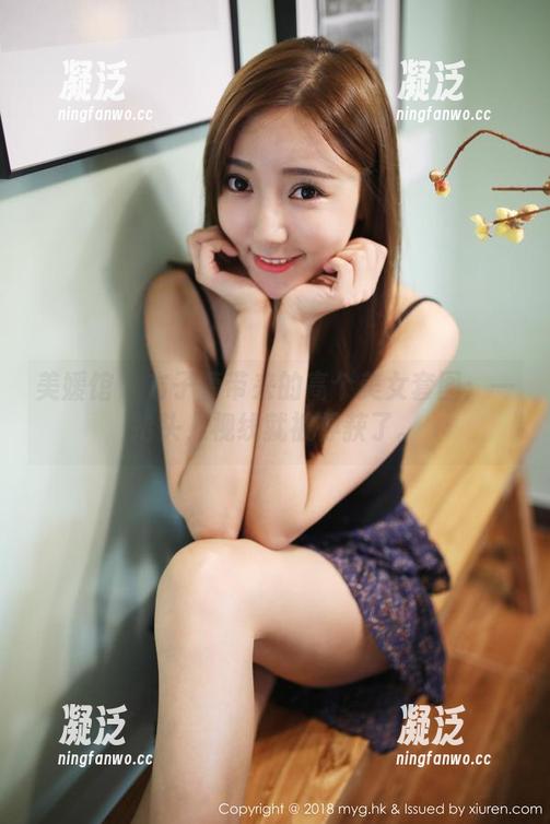 美媛馆-方子萱 美媛馆 - 方子萱带来的高个美女套图:一抬头,视线就被俘获了。