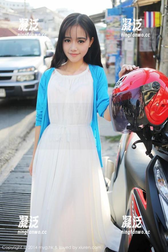 美媛馆-鱼子酱Fish 美媛馆 - 看了“鱼子酱Fish学姐”写真集,我的想法就是——谁说学姐一定得严肃,快来下载一探究竟吧!