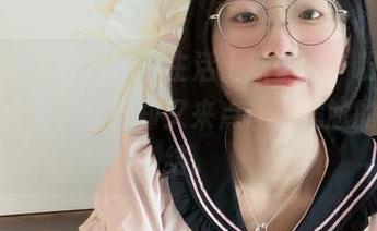 微密圈 – 胜利的小生活上新了，“粉色”在图库里，轻松却又来点让人尴尬的小纠结。