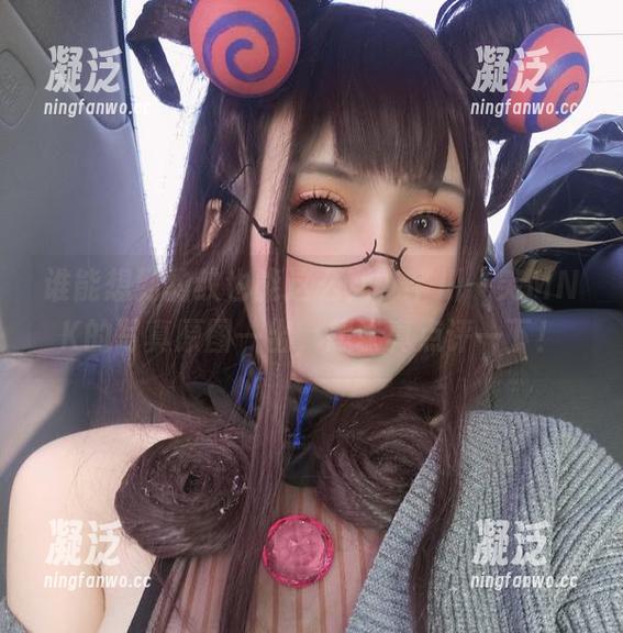 芊川一笑MNK 谁能想到豹纹也能这么穿,芊川一笑MNK的写真原图一出,想认真点评一下!