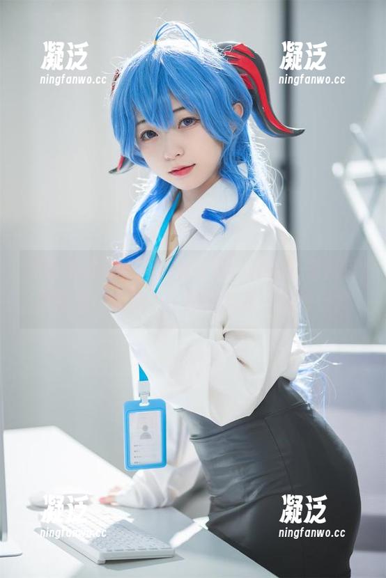花铃Hana 花铃Hana的“可畏旗袍”在线,驾驭这种感觉,大胆,丫的可算是一场修行。