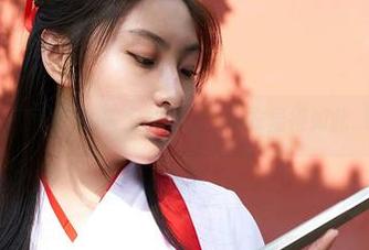 蜜桃社 – 原图下的蜜蕊Mary，泳衣显得如此..嗯..微妙