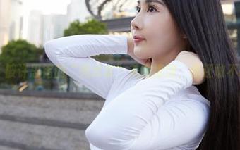 蜜桃社 – 被许思铭的“死库水”美图撩到，你还敢不敢评论？