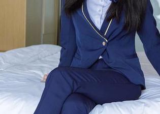 袜啵啵 – 小甜豆+黑色蕾丝船袜的福利图集，魔性之中暗藏微妙的小心思。