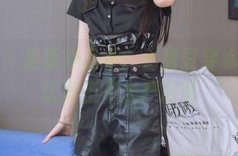 袜啵啵 – 最新作品集：小甜豆穿水手服，认真但不太严肃呢