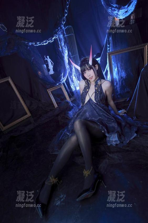 里见年一 连衣裙写真,里见年一这次是走的哪一条小巷子?