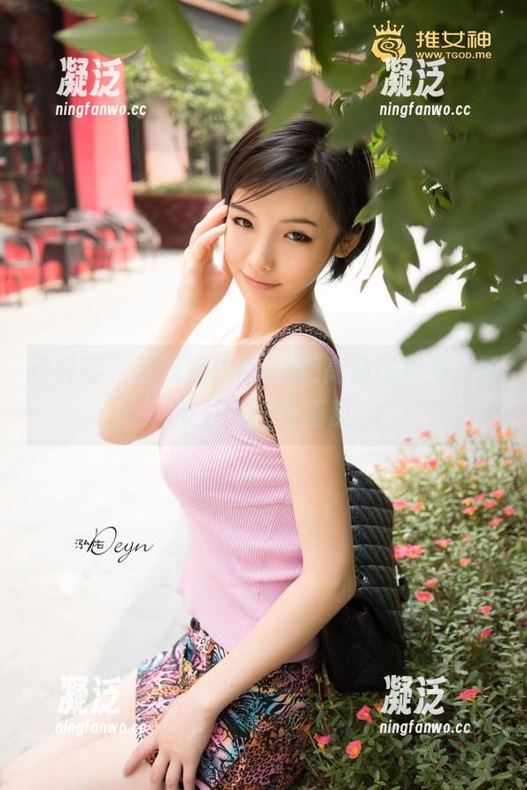 青豆客 - 汪佩妮Penny用高清图库为万圣节注入一丝俏皮