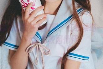 面饼仙儿的短校服胶带：在线领略一份剪不断的校园情怀